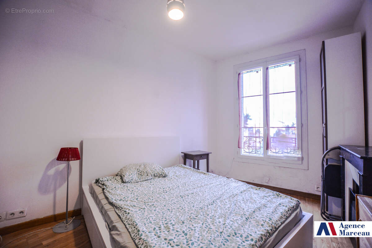 Appartement à COURBEVOIE