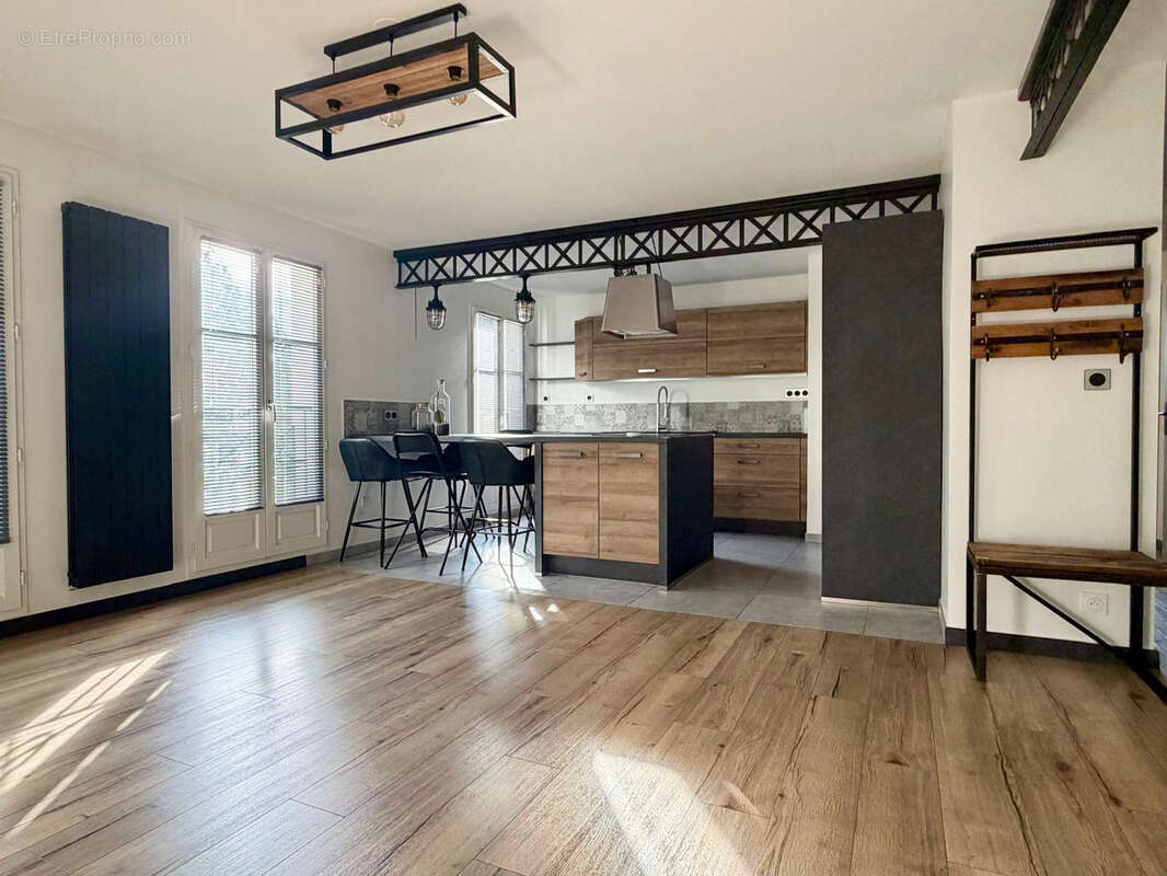 Appartement à THIAIS