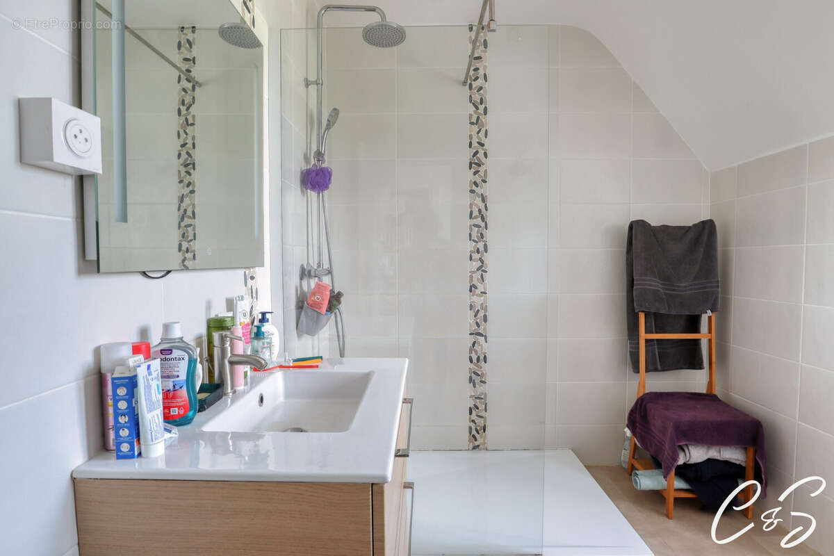 Maison 90 m² à Plobannalec-Lesconil  - photo 7
