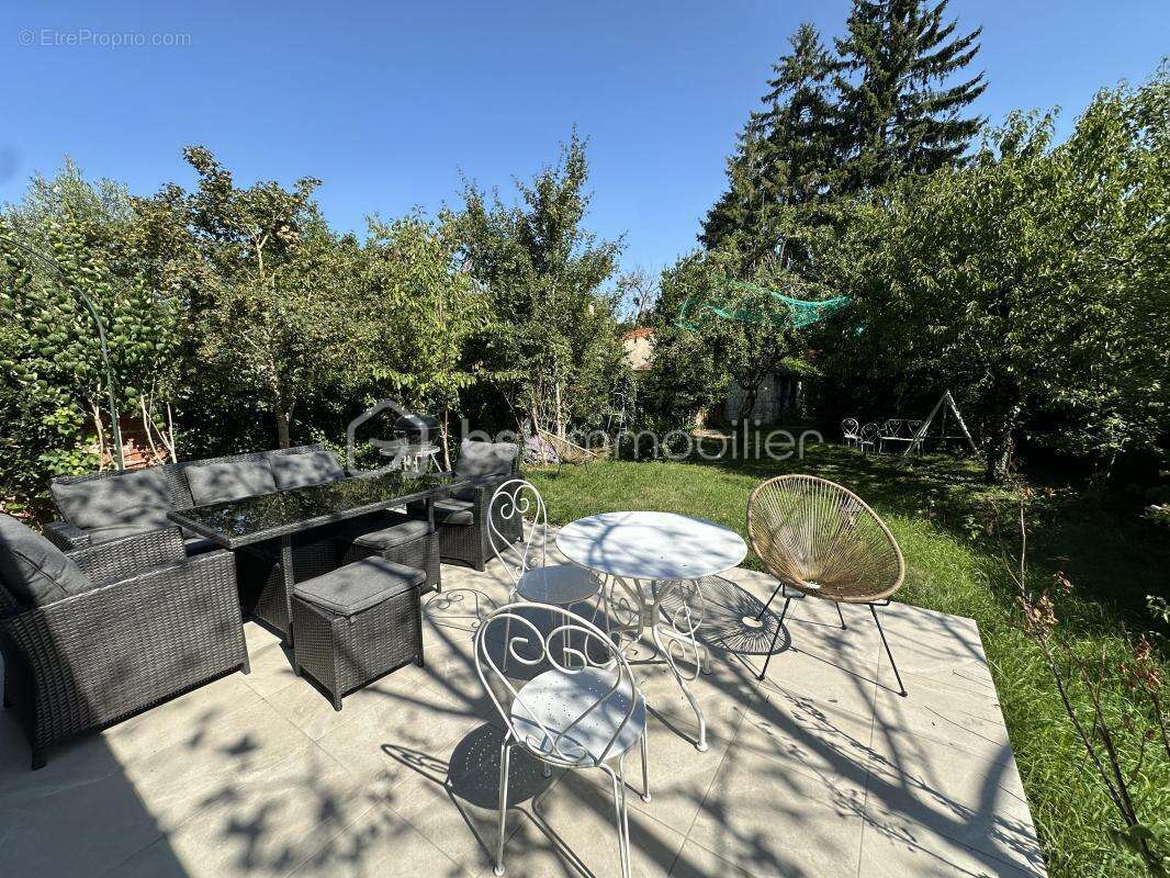 Maison à VERRIERES-LE-BUISSON