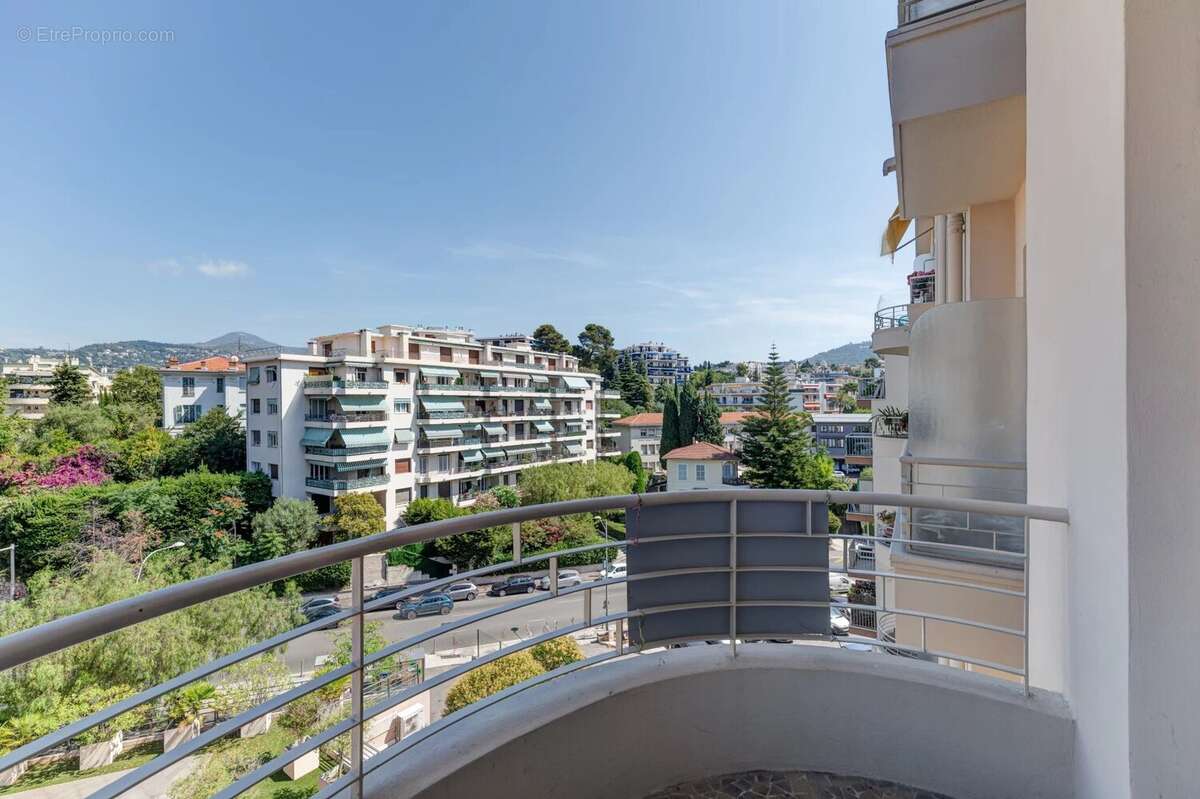 Nice-Libération 2 pièces avec terrasse - photo 8