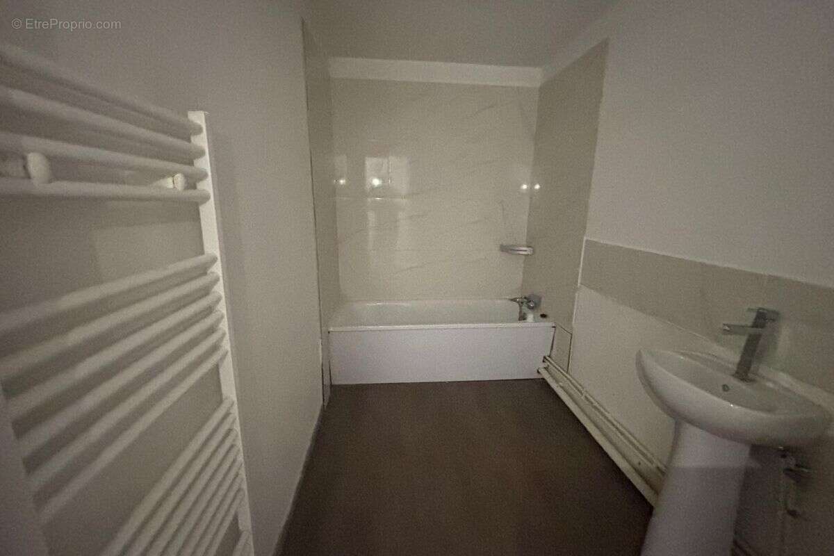 Résidence « LES LOGIS DE GRIGNAN » - T3 N°E006400104L - photo 10