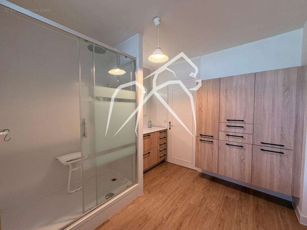 Appartement à MONT-SAINT-AIGNAN