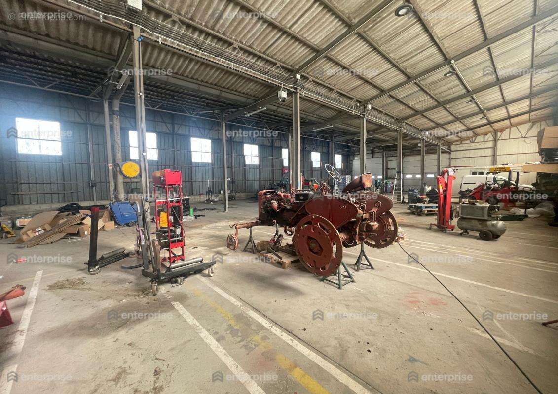 Commerce à MONT-D&#039;ORIGNY