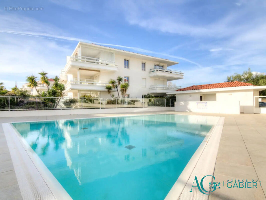 Appartement à CARQUEIRANNE