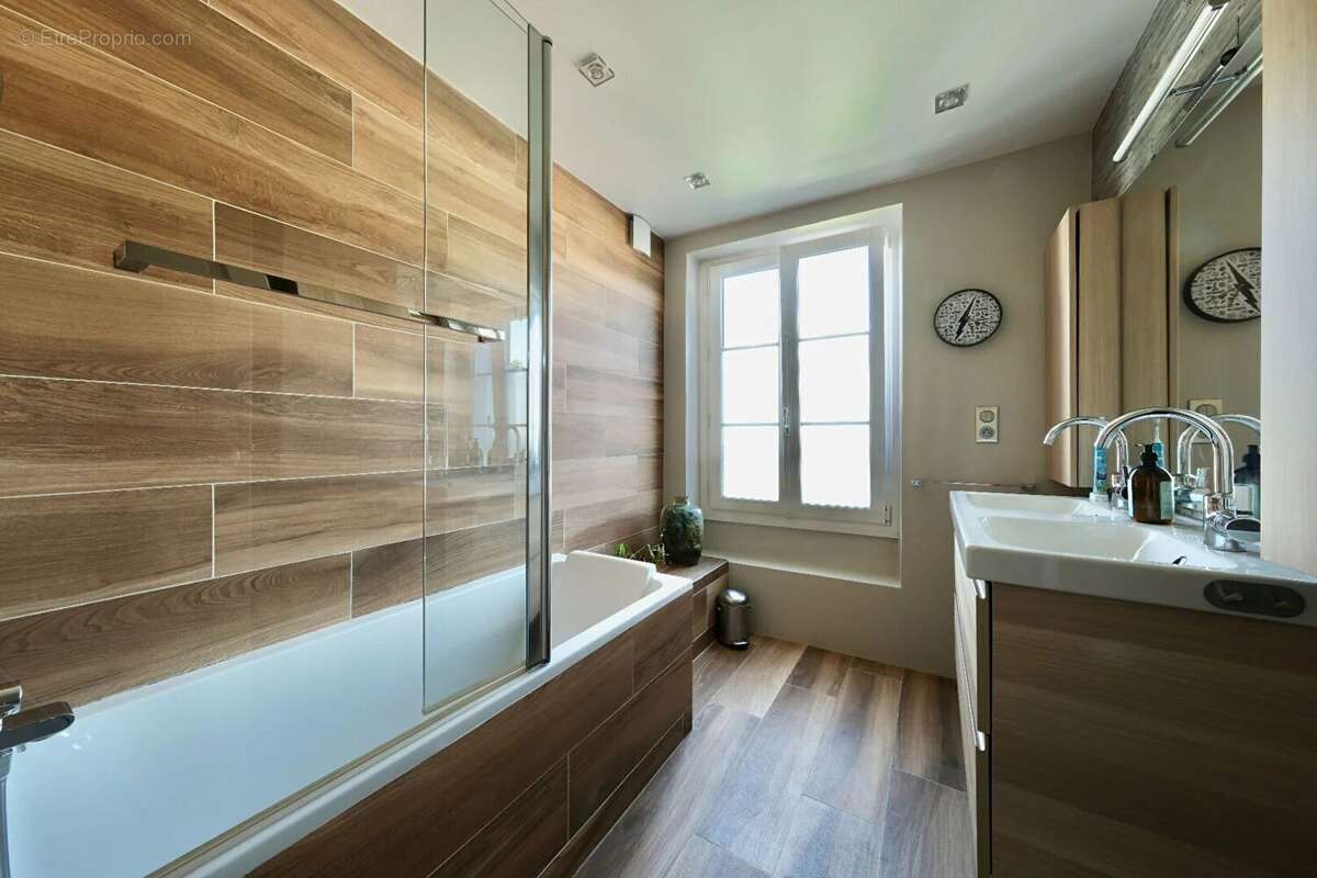 Maison à MONTMORENCY