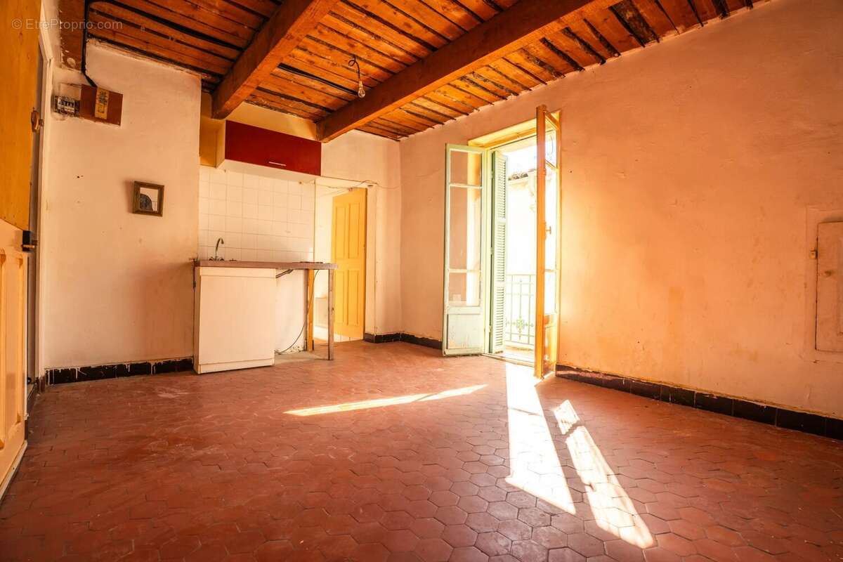 Appartement à ROQUESTERON