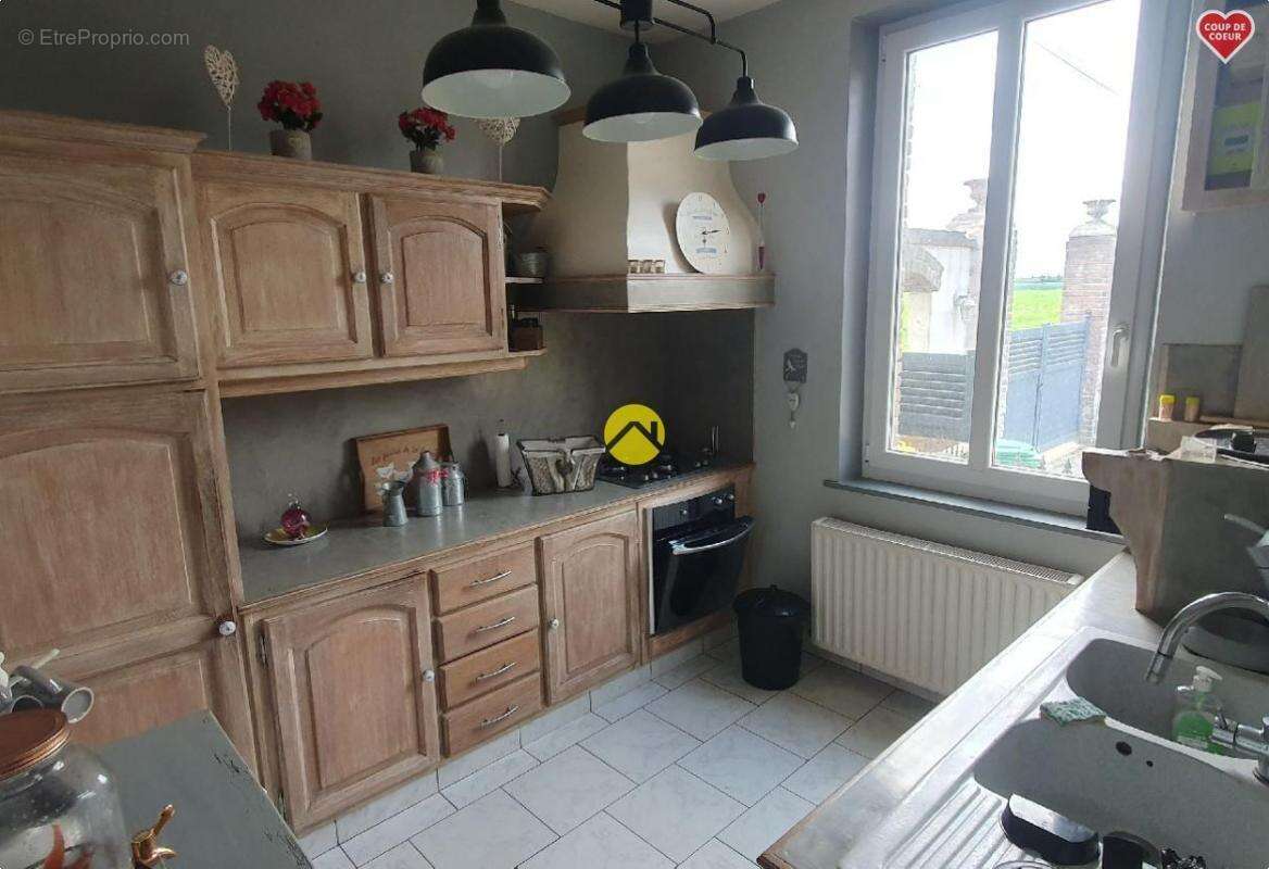 Maison à BEAURAINVILLE