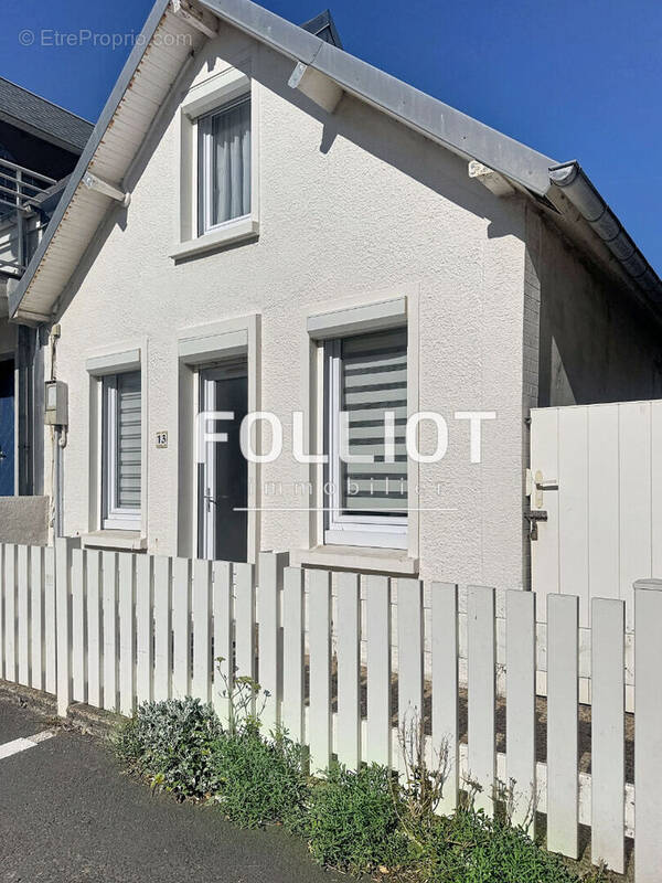 Maison à AGON-COUTAINVILLE