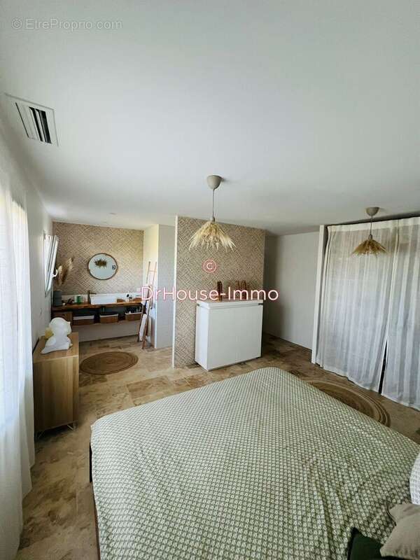 Maison à SAINT-LAURENT-DES-VIGNES