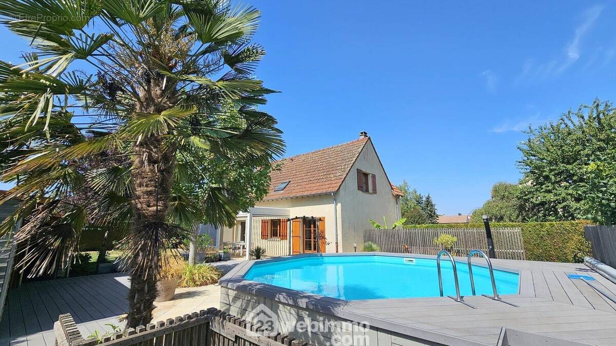 Venez découvrir cette belle maison entretenue de 130 m². - Maison à ONCY-SUR-ECOLE