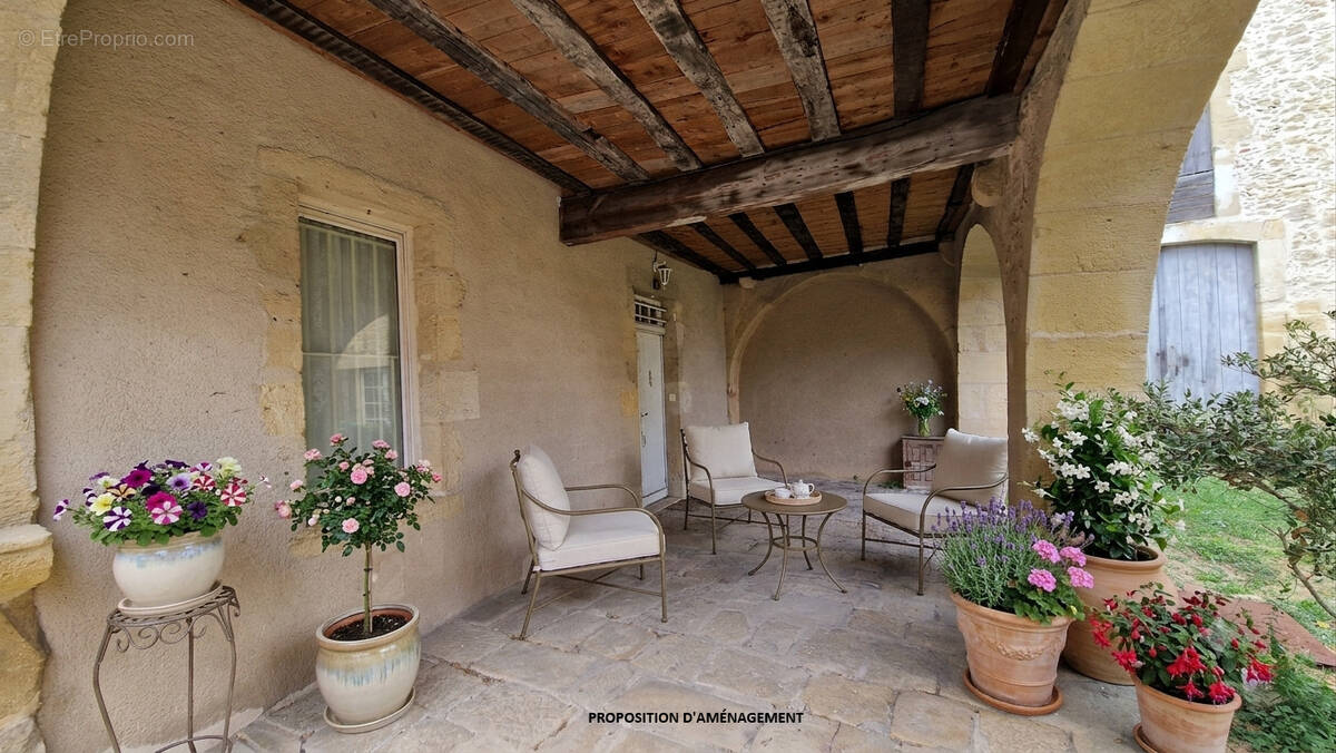 Centre historique st macaire - maison 140 m2 avec terrasse - photo 1
