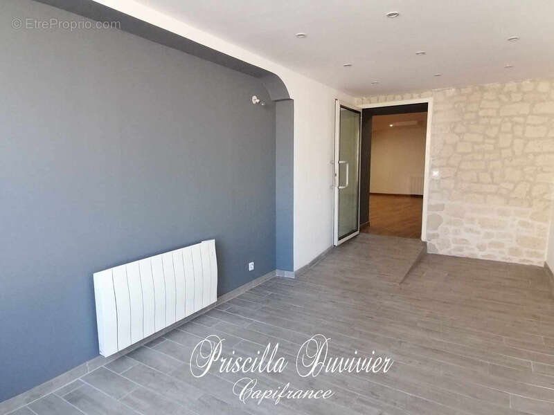 Commerce à BERTHECOURT