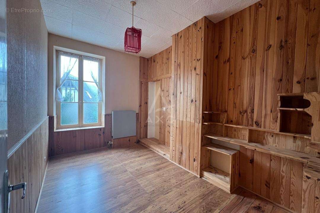 Maison à BEAUFORT-EN-VALLEE