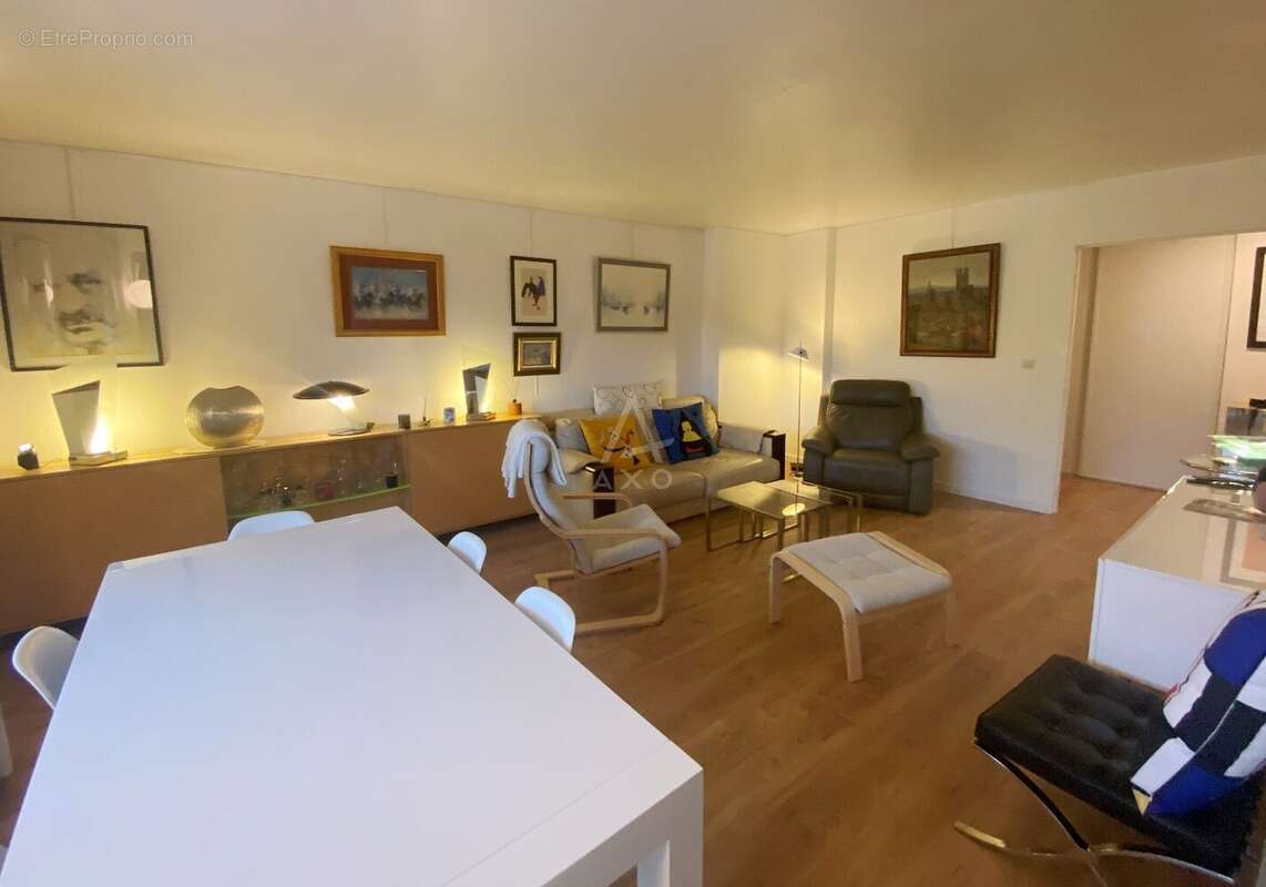 Appartement à SURESNES