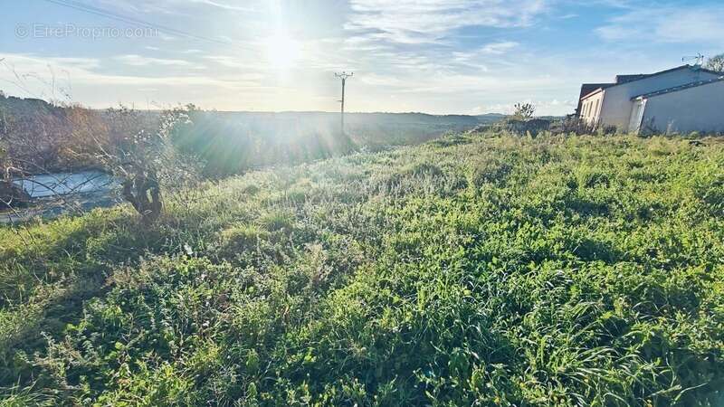 Terrain à GIGNAC