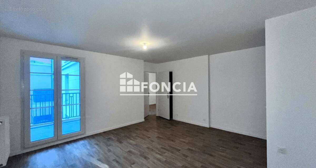 Appartement à LE BLANC-MESNIL
