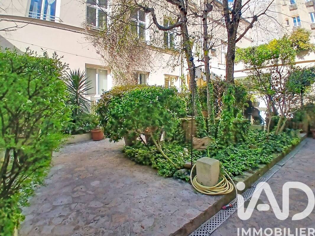 Photo 1 - Appartement à PARIS-11E