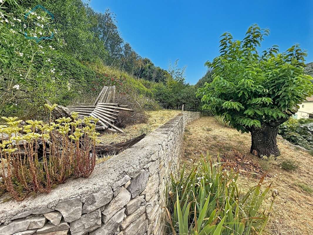 Maison à vendre 5 pièces ANDUZE (30) terrain environ 865 m2 et piscine - photo 8