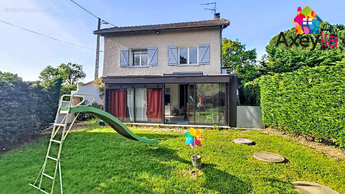 Maison à NOALHAT