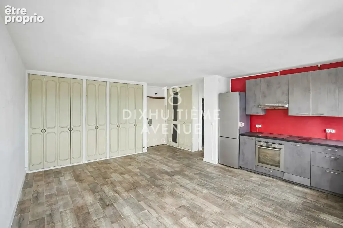 Rue des Poissonniers, 2 pièces 46m² 7ème étage ascenseur - photo 3