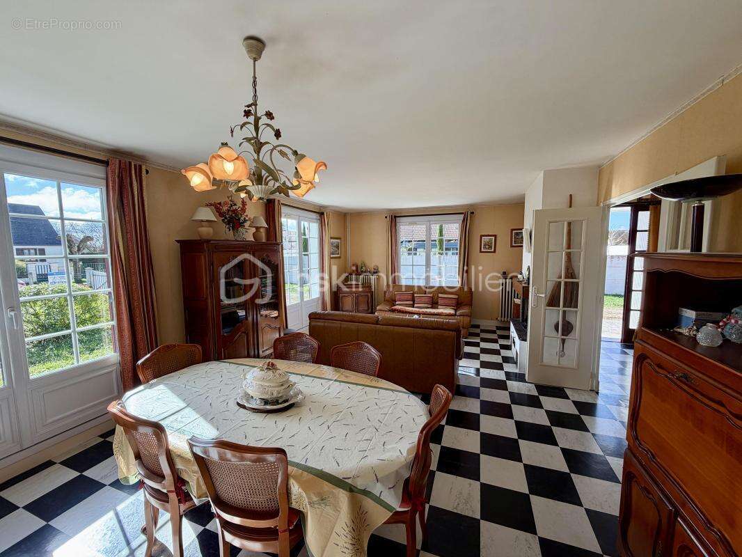 Maison à MEUNG-SUR-LOIRE