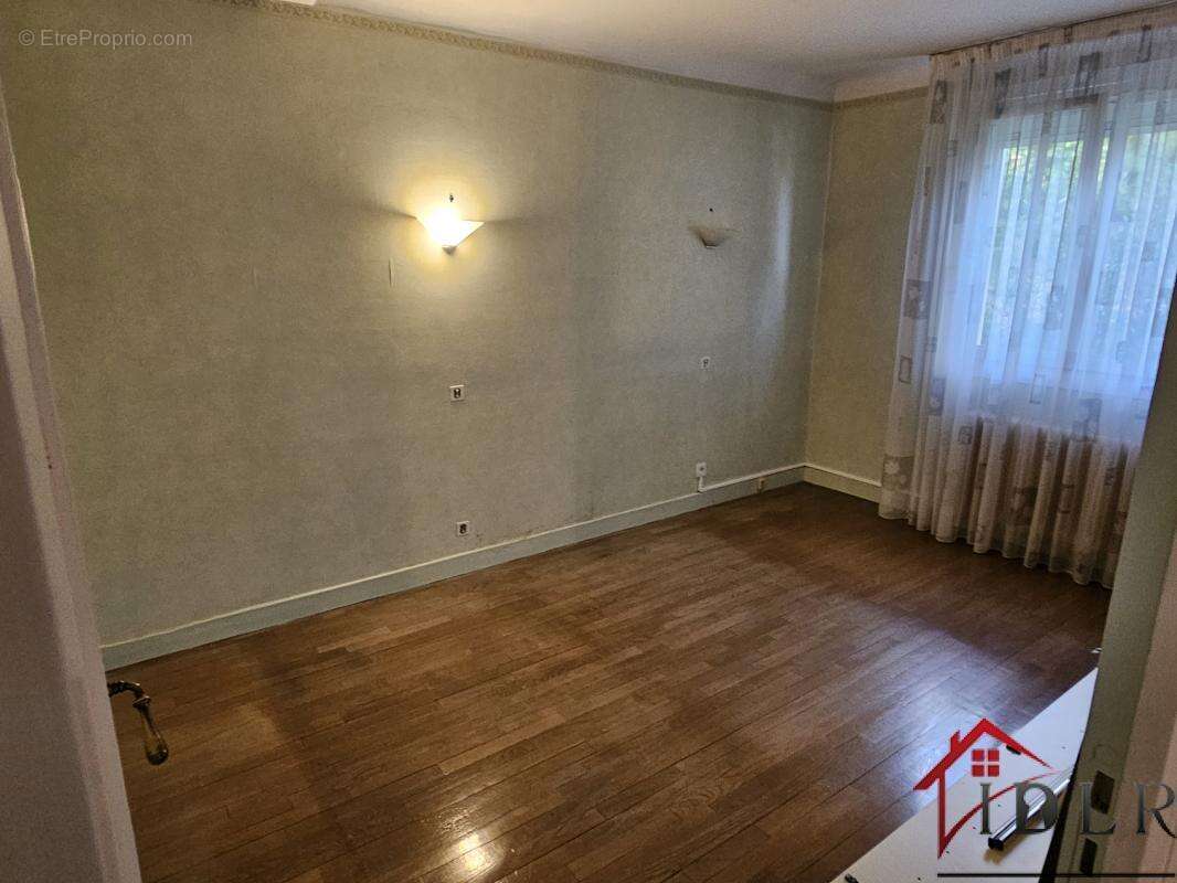 Maison à BROUSSEVAL