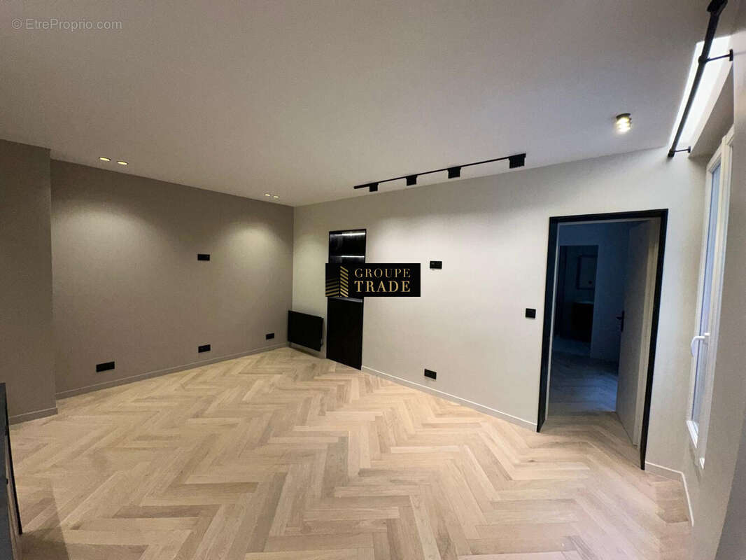 Appartement à PARIS-9E