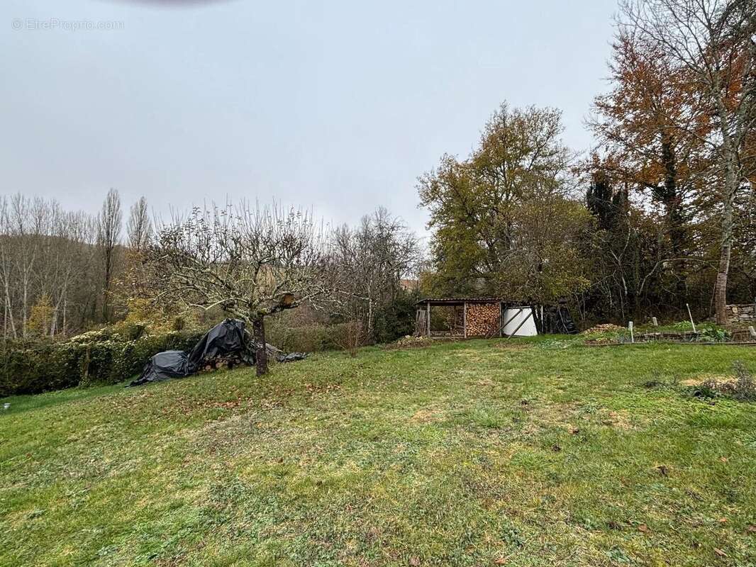 Maison à SAINTE-FOY-DE-LONGAS