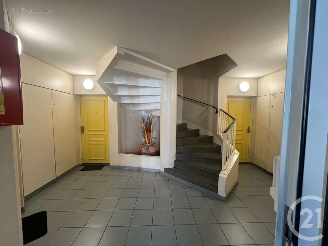 Appartement 42 m² à Roissy-En-France  - photo 2