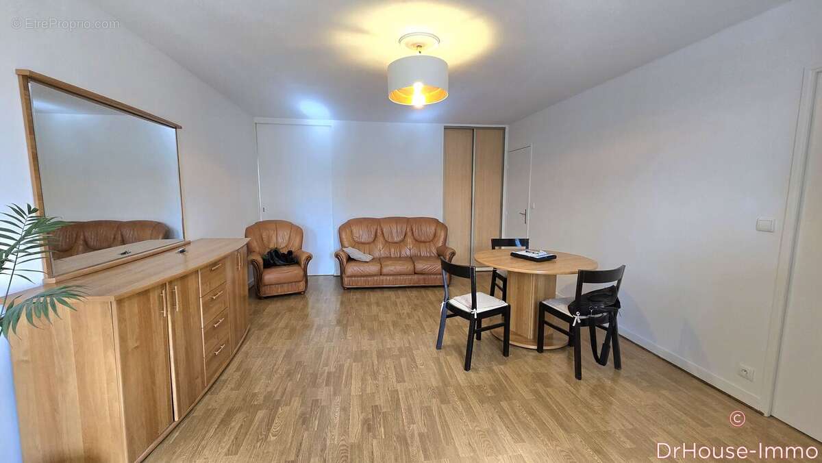 Appartement à LA COURNEUVE