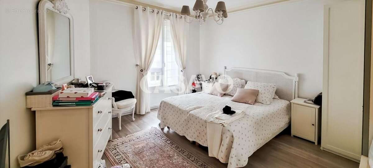 Appartement à PARIS-10E