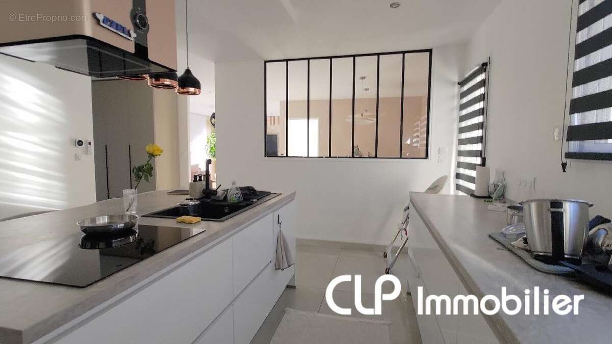 Maison 137 m² à Montelimar  - photo 3