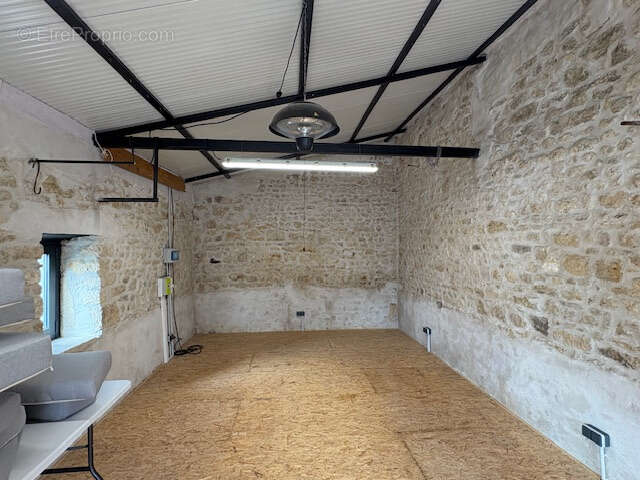 Dependance / garage 37 m2 - parking - vergeroux - photo 2