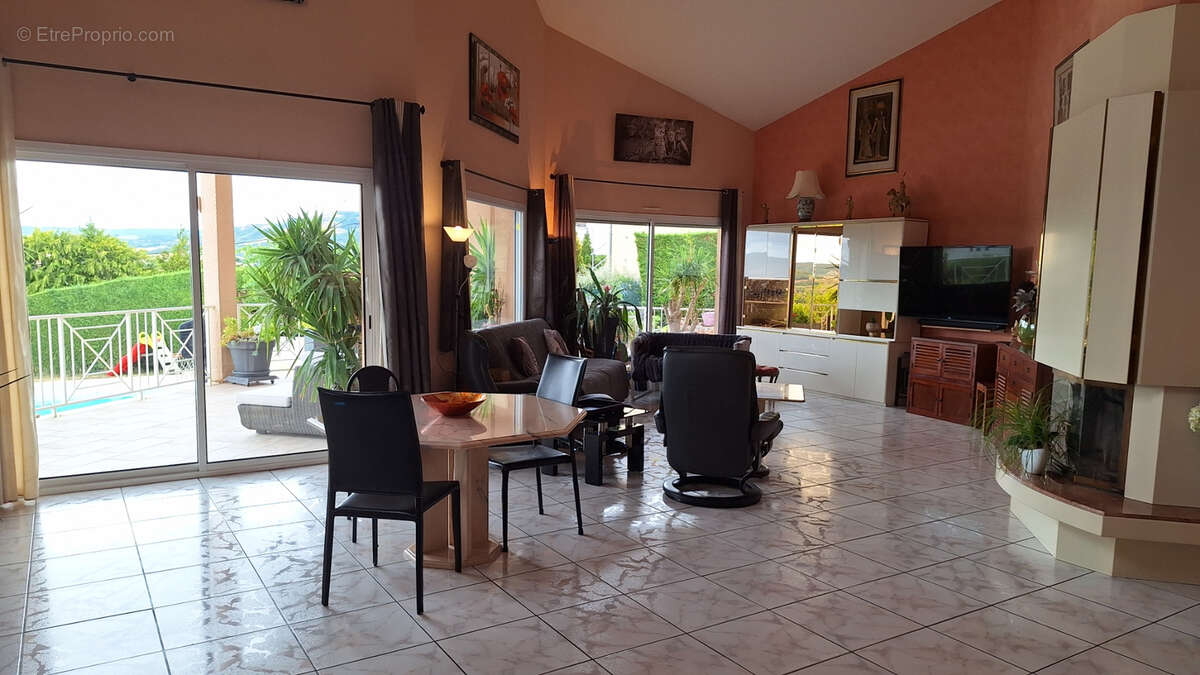 Maison à COURNON-D'AUVERGNE