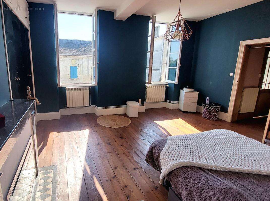 Maison à SAINT-PORCHAIRE