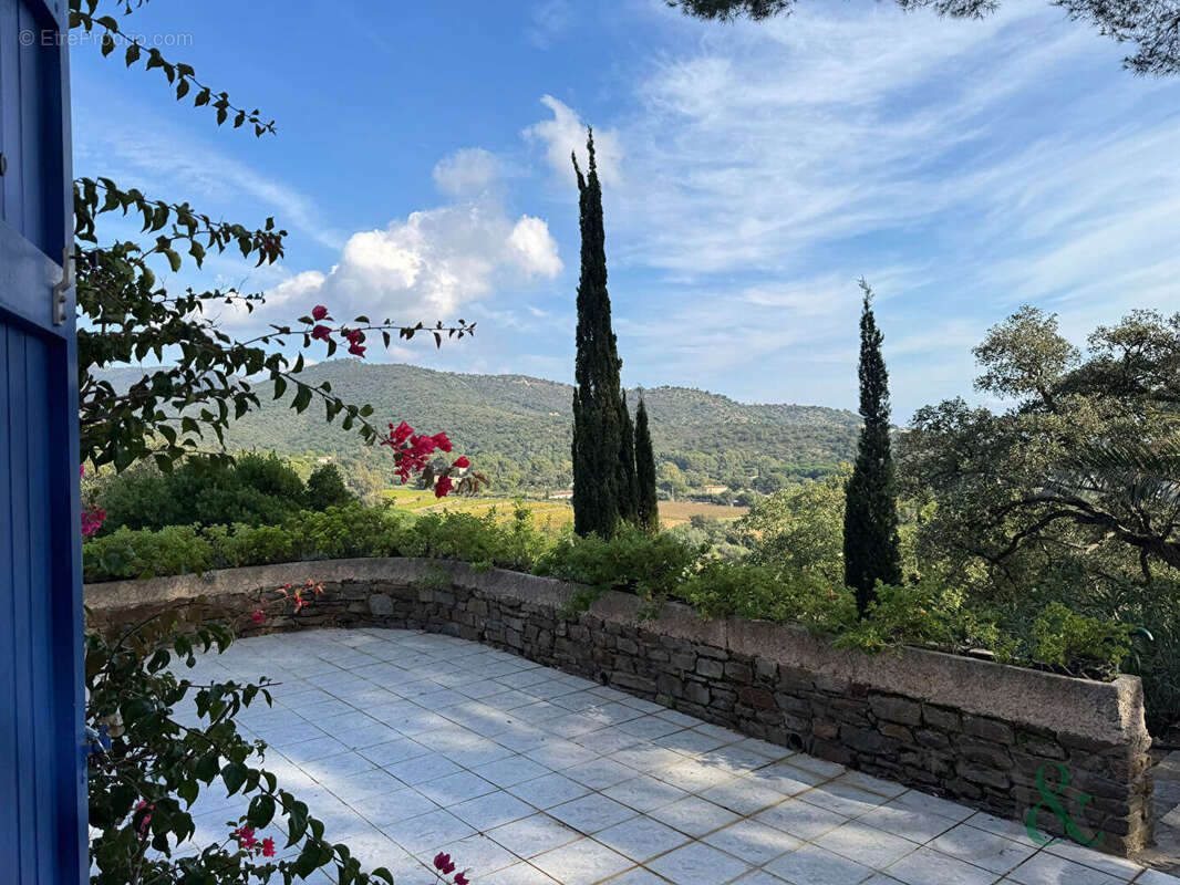 Maison à BORMES-LES-MIMOSAS