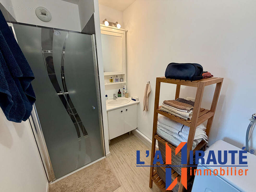 Appartement à SARTROUVILLE