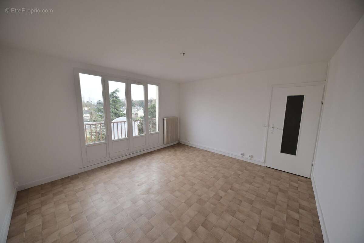 Appartement à COUBRON