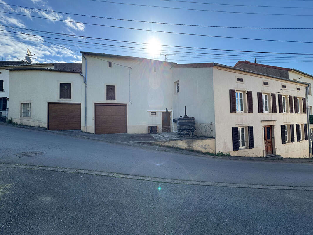 Maison à CONTZ-LES-BAINS