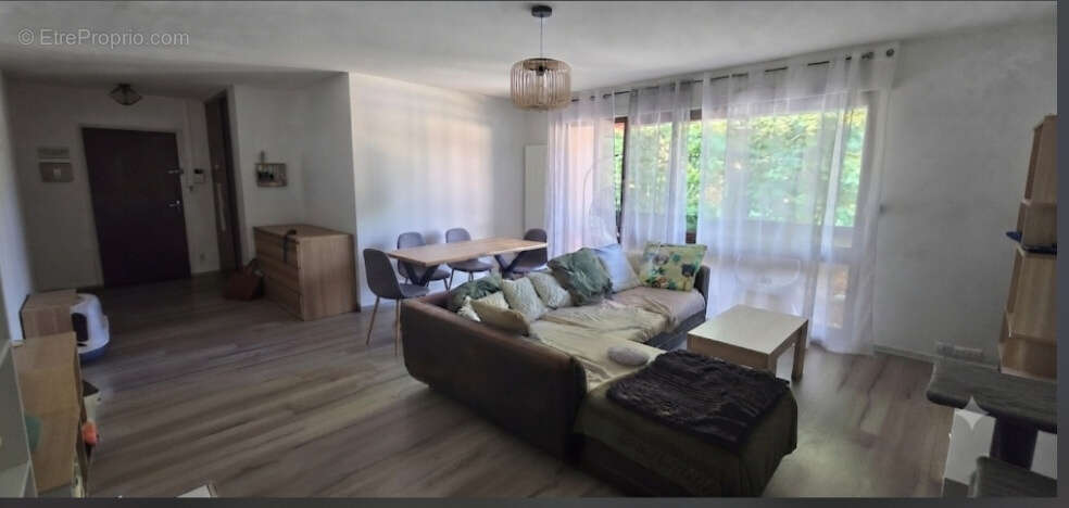 Appartement Pont de Veyle 2 balcons 3 chambres - photo 2