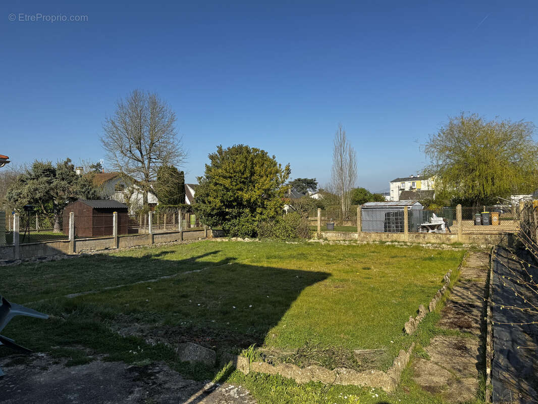 Maison à CHATEAUNEUF-EN-THYMERAIS