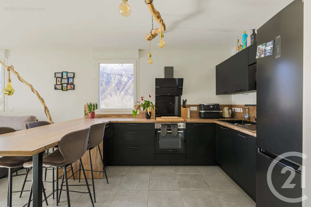 Appartement à LE PONT-DE-CLAIX