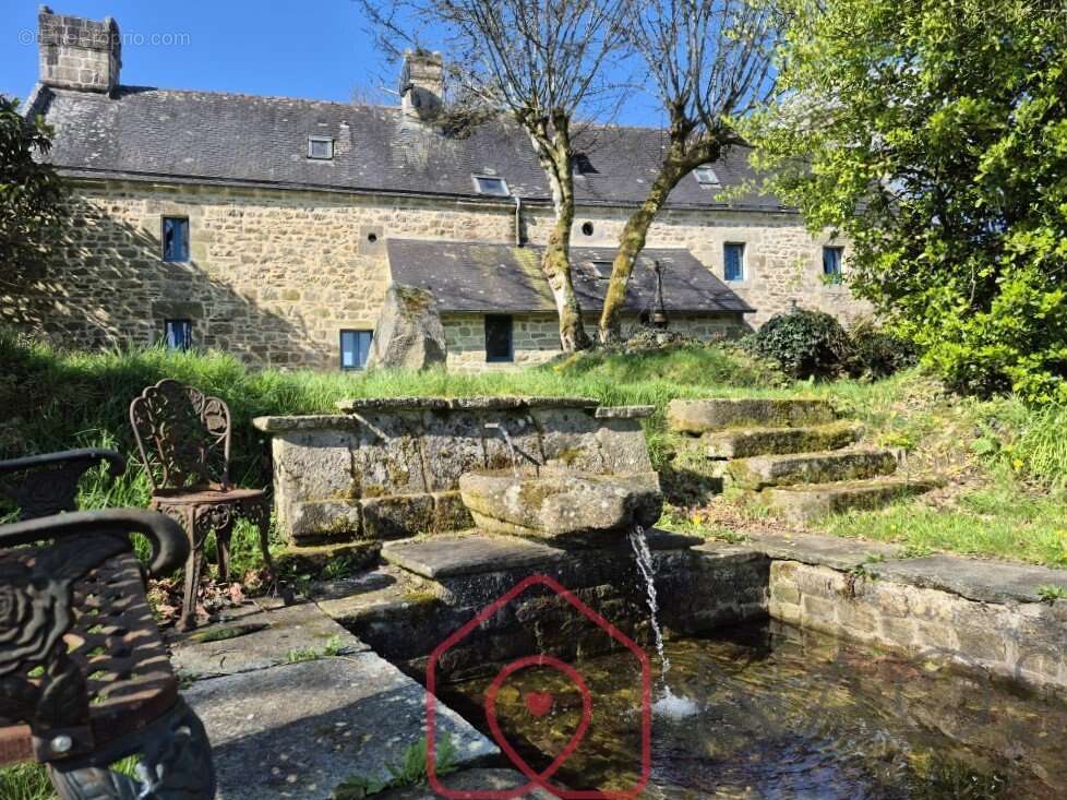 Maison à ERGUE-GABERIC