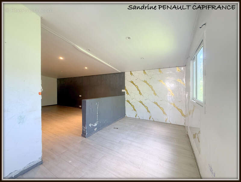 A vendre a kourou (guyane francaise) une maison individuelle t8 de 195 m² + 1 studio independant de 29 m² - terrain de 526 m² -  - photo 11