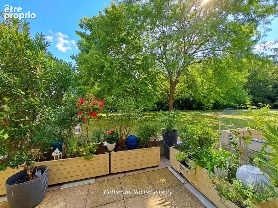 Appartement à SAINT-CYR-SUR-LOIRE