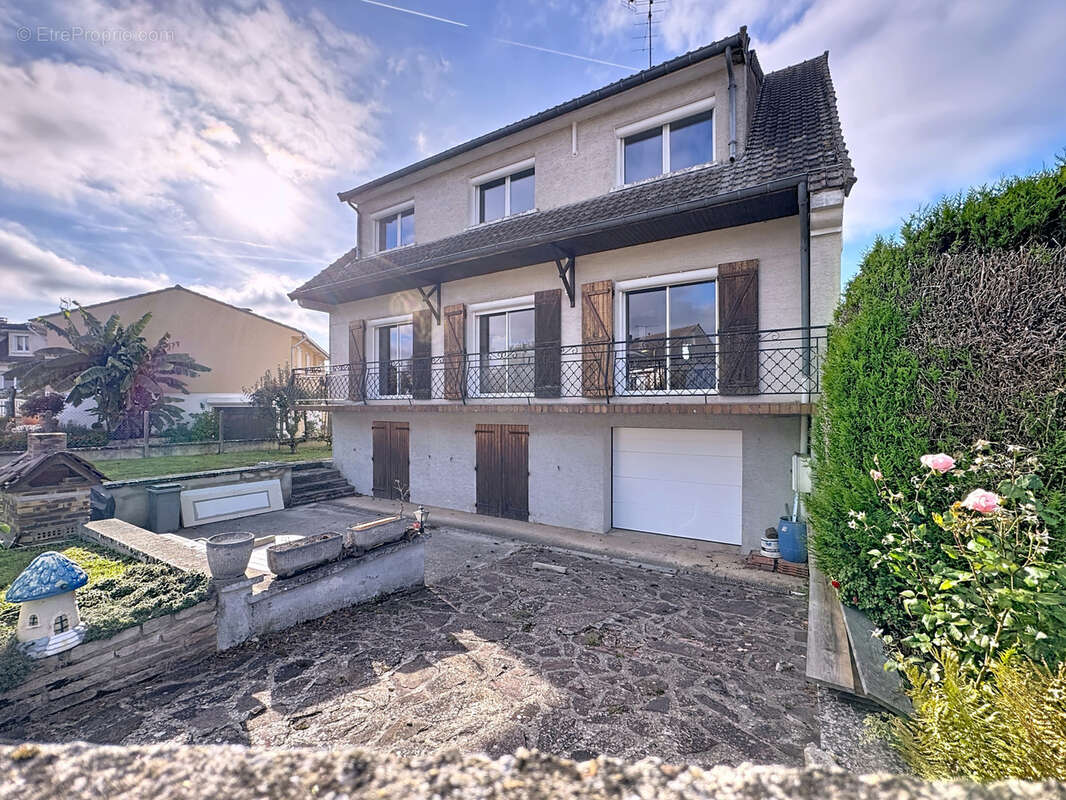 Maison à MONTMIRAIL