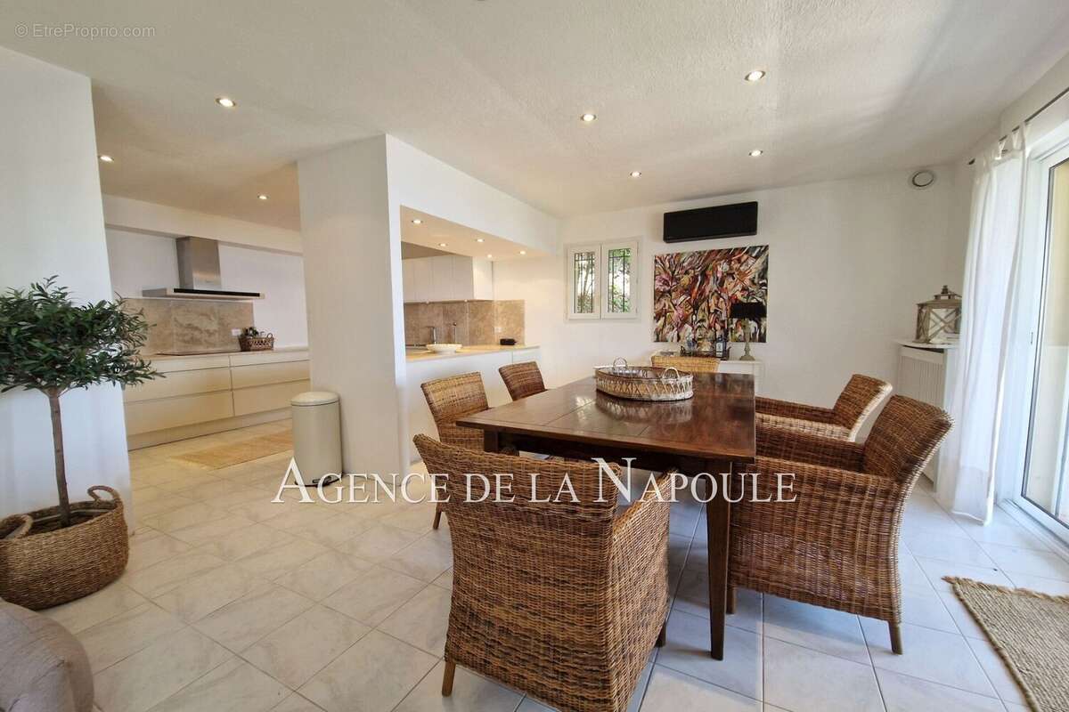 Maison à THEOULE-SUR-MER