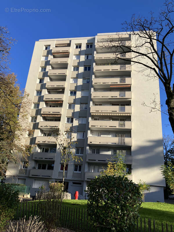 Appartement à OULLINS