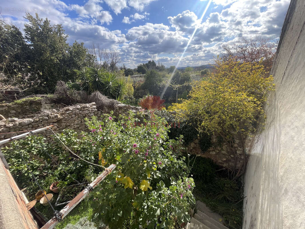 Maison à MONTPEYROUX